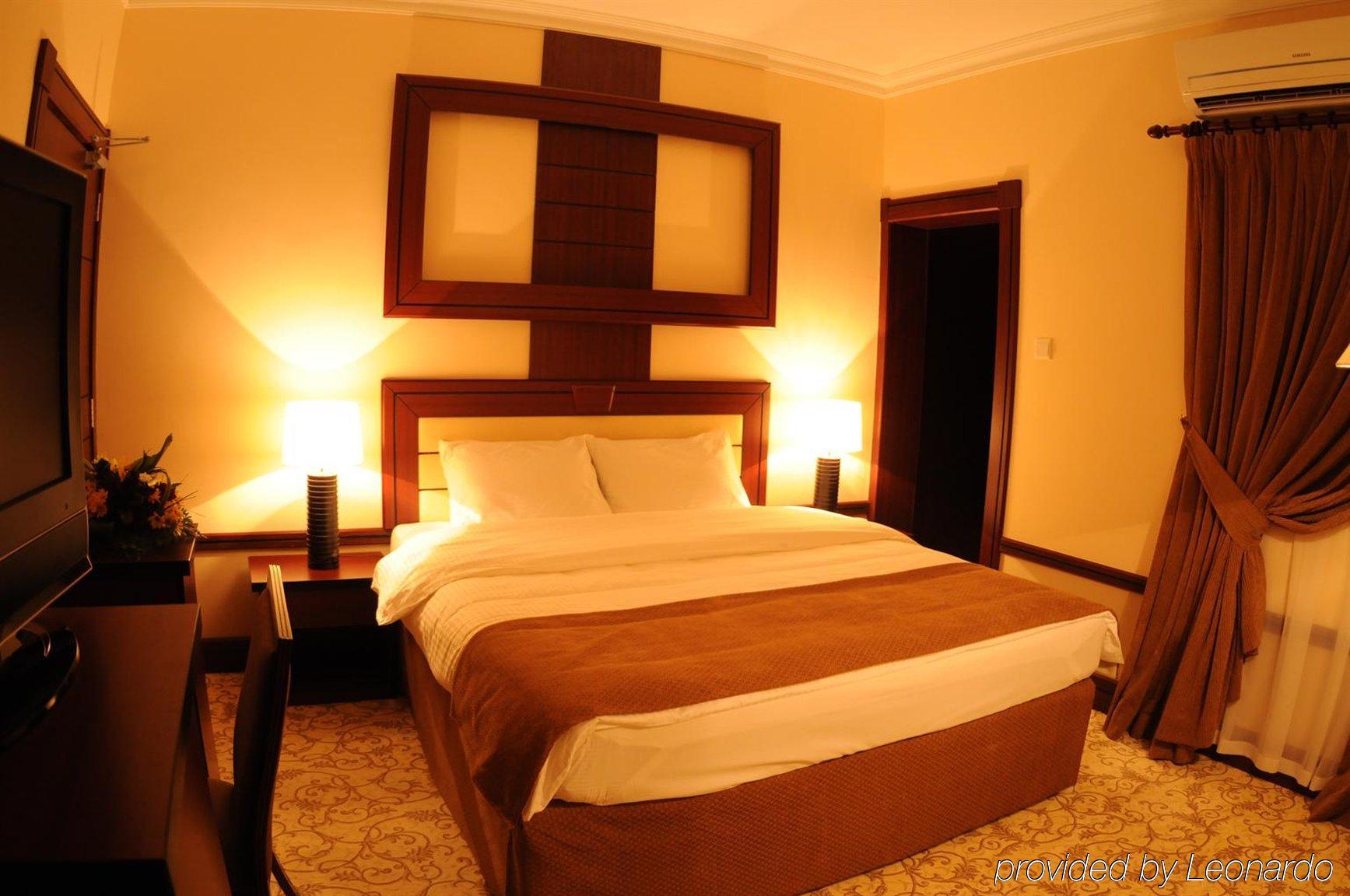La Villa Palace Hotel Doha Exterior photo